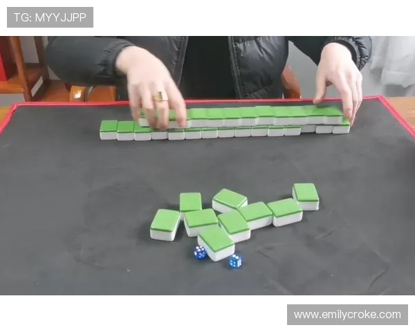 二八杠大小顺序图片教程分享掌握牌面大小顺序的关键技巧提升二八杠游戏的胜率和趣味性